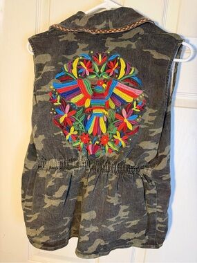 Layerz Clothing Embroidered Camo Vest - Multicolor Embroidery Johnny Was Vibes M
